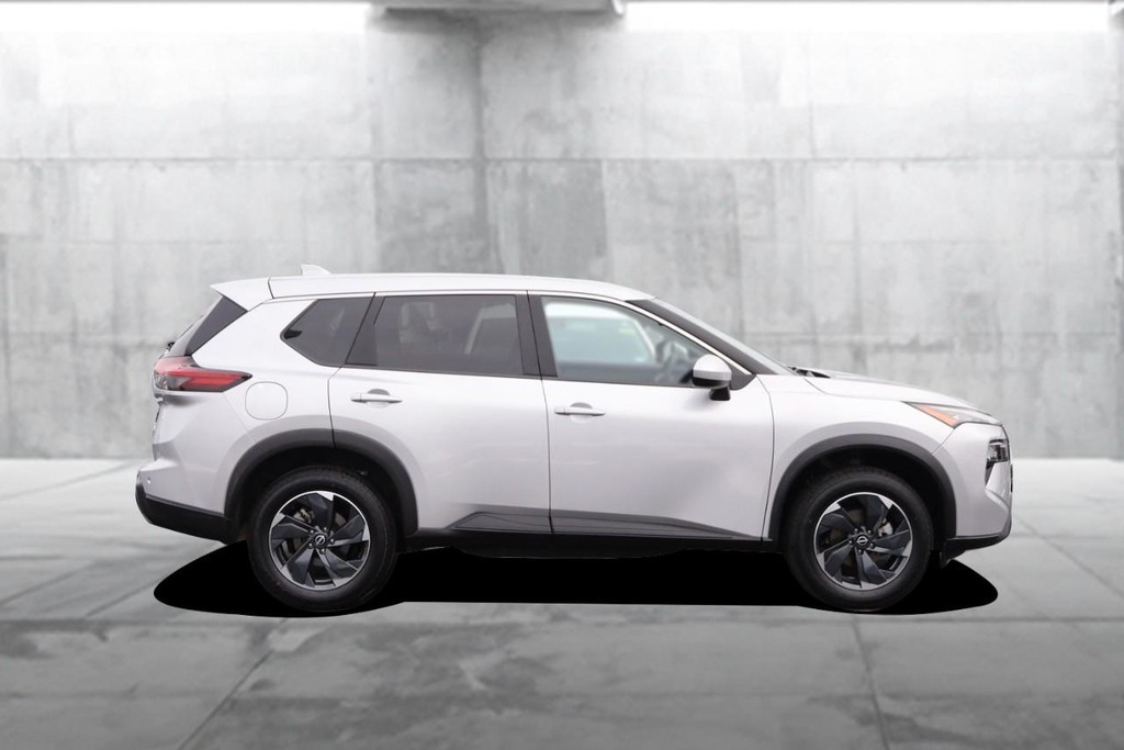 Nissan Rogue Vehicle Image 05