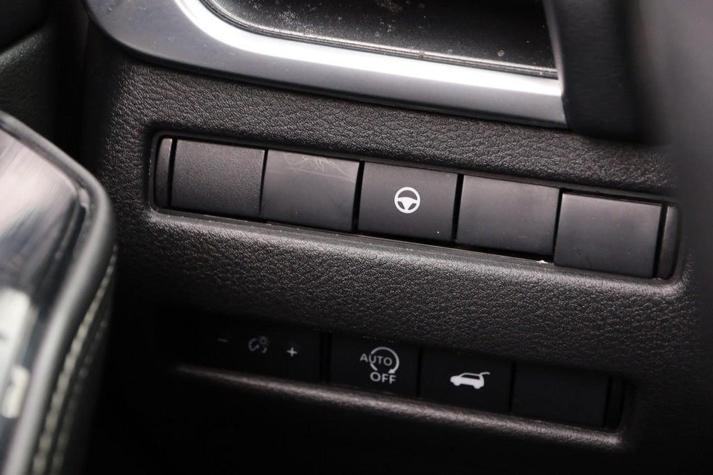 Nissan Rogue Vehicle Image 20