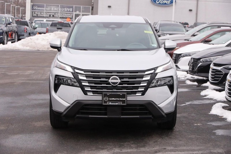 Nissan Rogue Vehicle Image 04