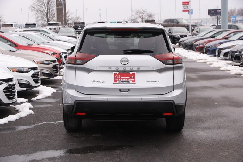 Nissan Rogue Vehicle Image 06