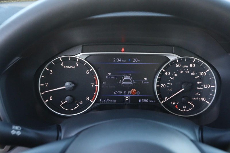 Nissan Altima Vehicle Image 13