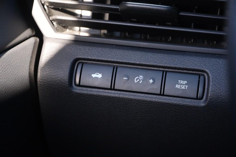 Nissan Altima Vehicle Image 19