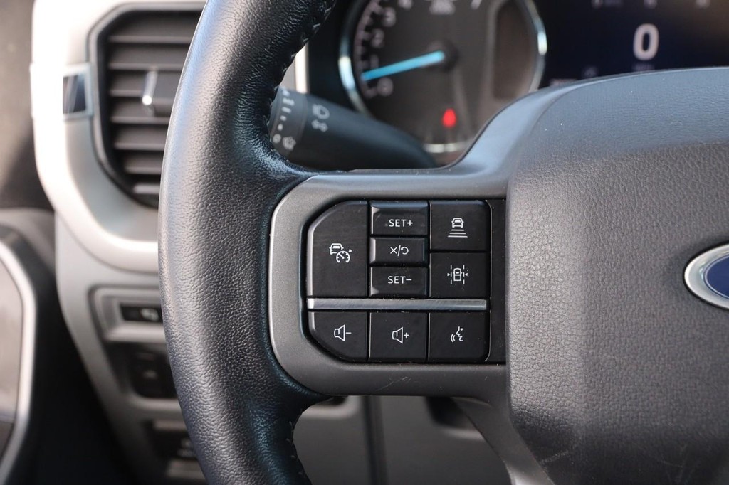 Ford F-150 Vehicle Full-screen Gallery Image 10