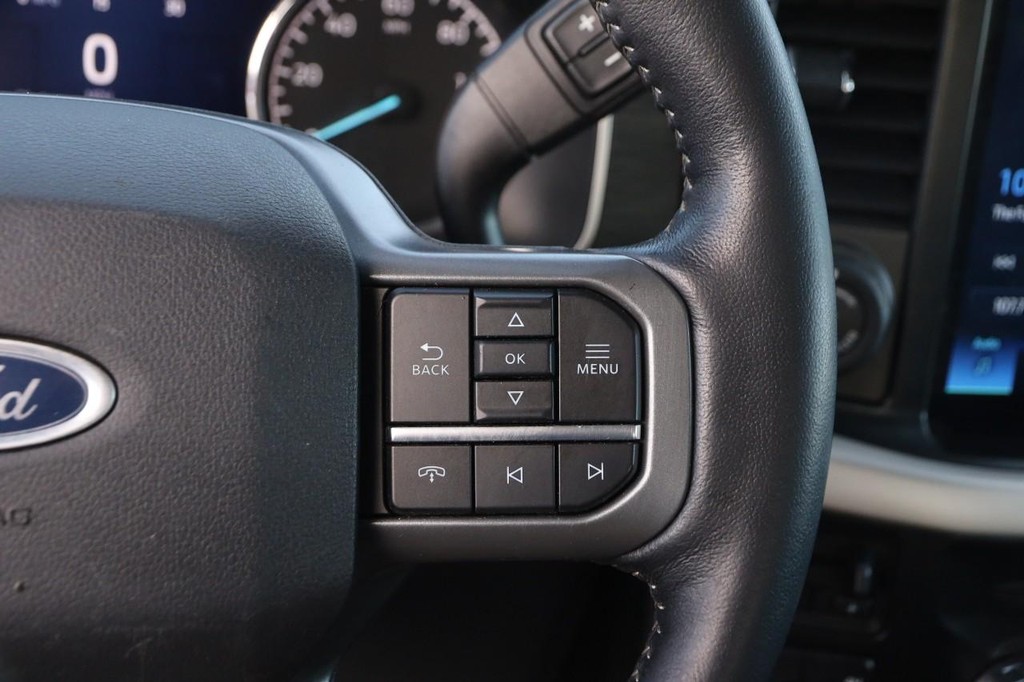 Ford F-150 Vehicle Full-screen Gallery Image 11