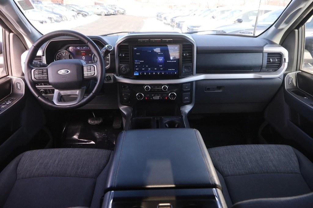 Ford F-150 Vehicle Full-screen Gallery Image 19