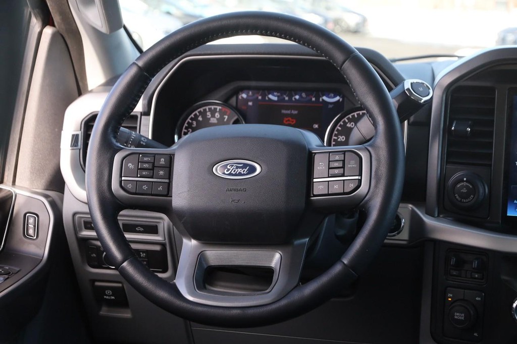 Ford F-150 Vehicle Full-screen Gallery Image 21