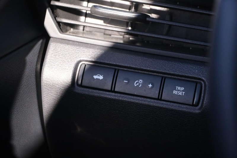 Nissan Altima Vehicle Image 19