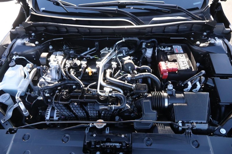 Nissan Altima Vehicle Image 26