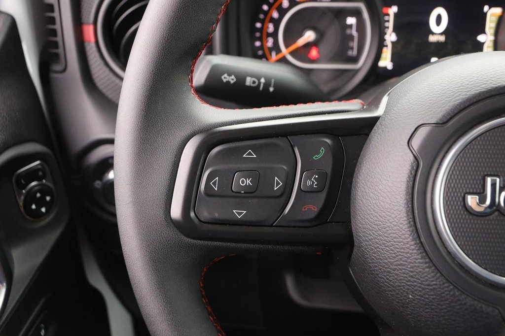 Jeep Wrangler Vehicle Image 11