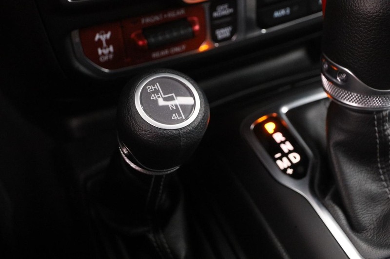 Jeep Wrangler Vehicle Image 19