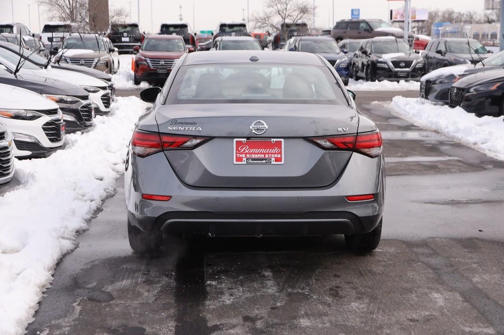 Nissan Sentra Vehicle Image 06