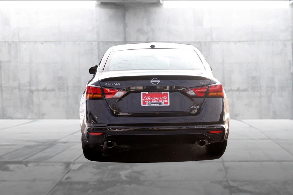 Nissan Altima Vehicle Image 06