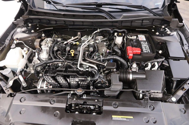 Nissan Altima Vehicle Image 26