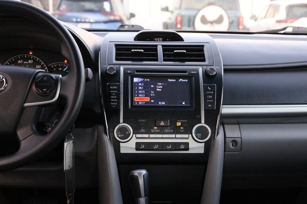 Toyota Camry Vehicle Image 20