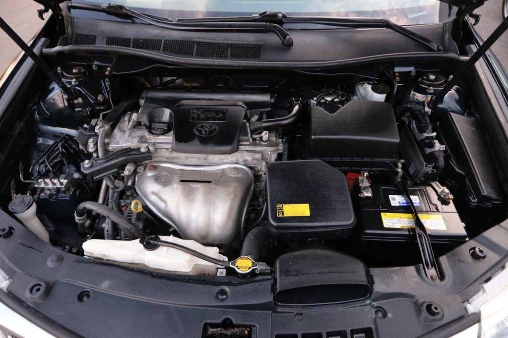 Toyota Camry Vehicle Image 23