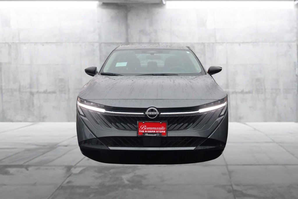 Nissan Sentra Vehicle Image 04