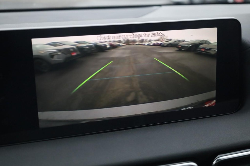 Nissan Sentra Vehicle Image 14