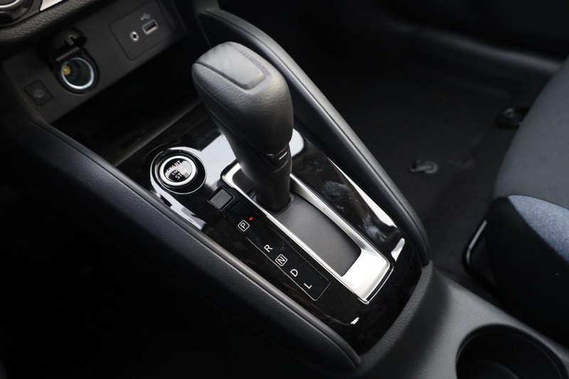 Nissan Versa Vehicle Image 14