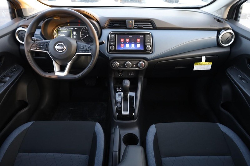 Nissan Versa Vehicle Image 21