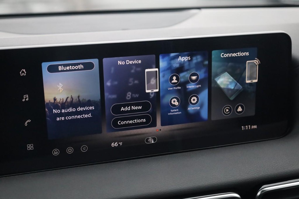 Nissan Sentra Vehicle Image 13