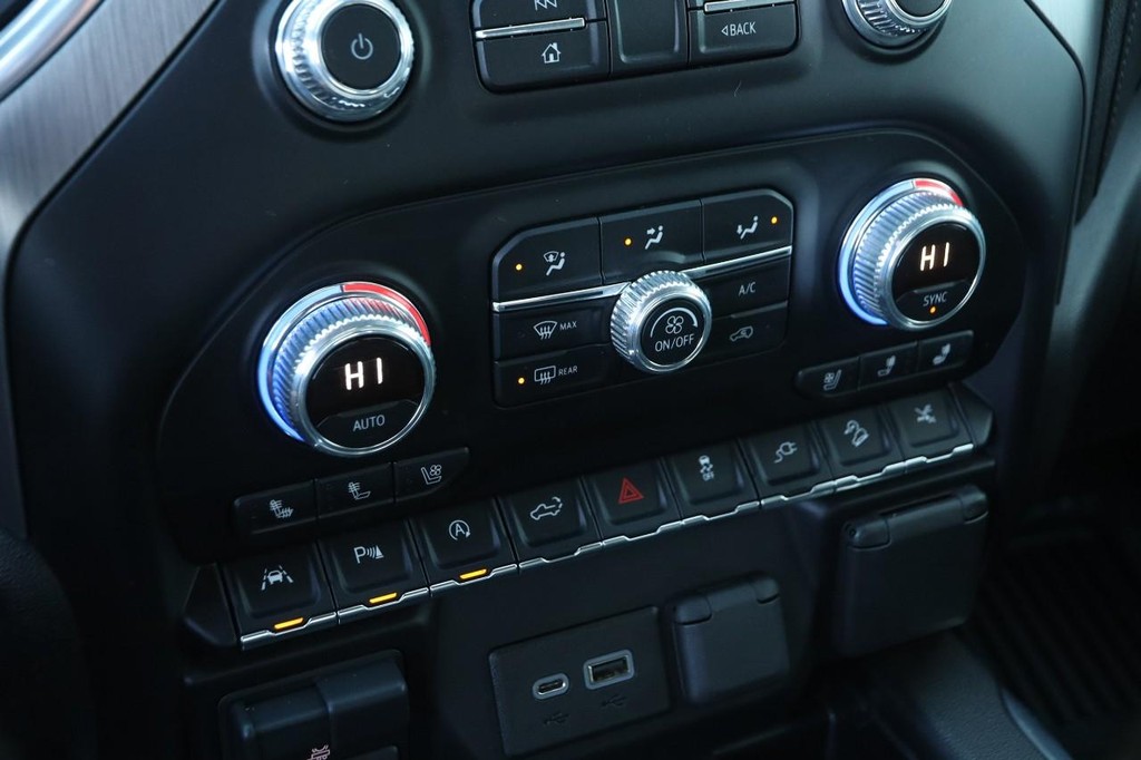 GMC Sierra 1500 Vehicle Image 17