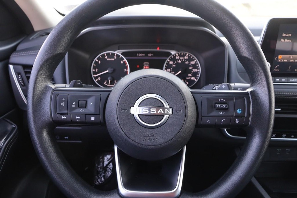 Nissan Rogue Vehicle Image 11