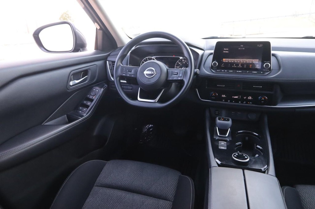 Nissan Rogue Vehicle Image 22