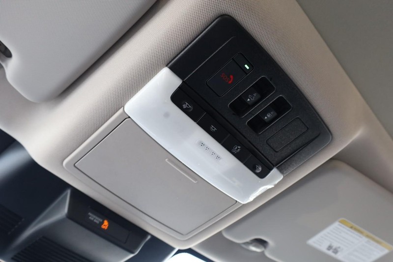 Nissan Rogue Vehicle Image 15