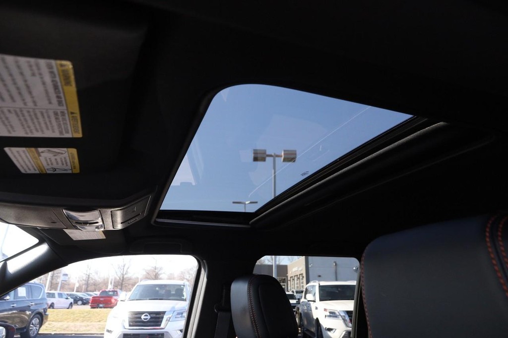 Nissan Frontier Vehicle Image 08