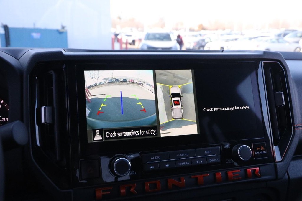 Nissan Frontier Vehicle Image 18