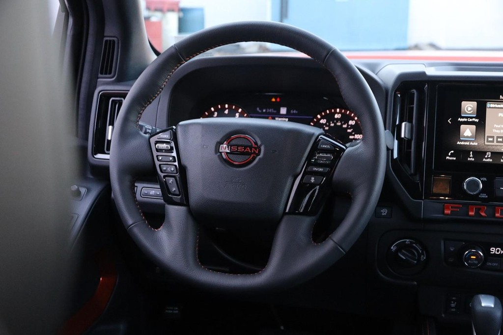 Nissan Frontier Vehicle Image 25