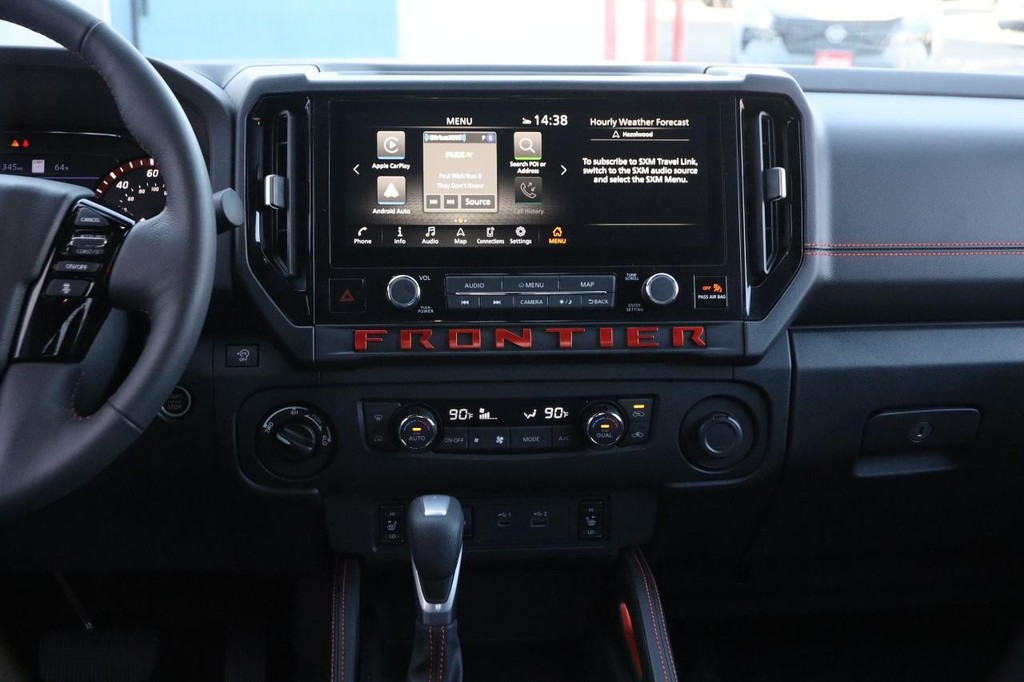 Nissan Frontier Vehicle Image 26