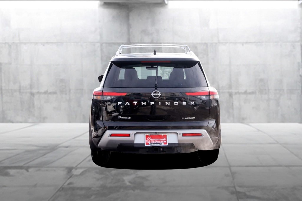 Nissan Pathfinder Vehicle Image 06