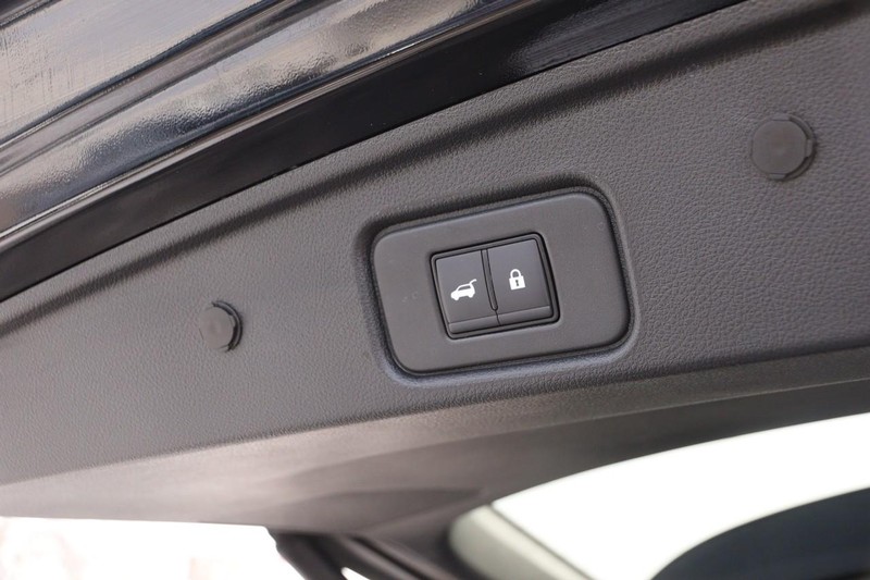 Nissan Pathfinder Vehicle Image 08