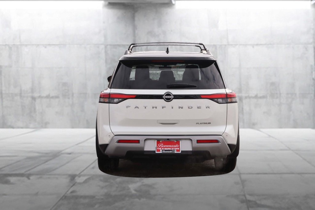 Nissan Pathfinder Vehicle Image 07