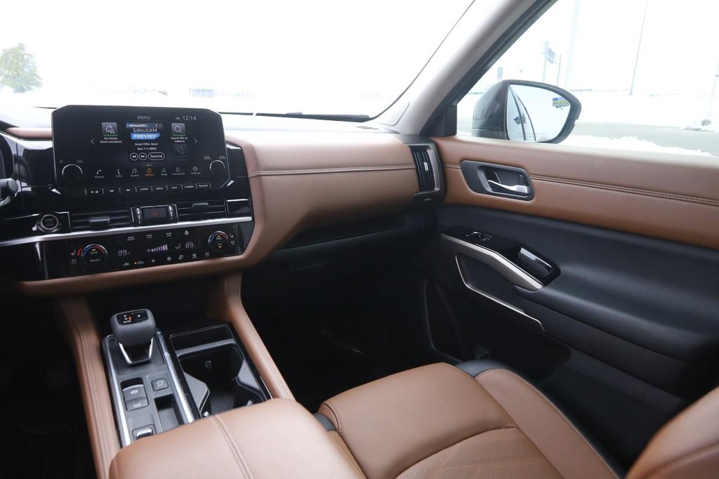 Nissan Pathfinder Vehicle Image 30