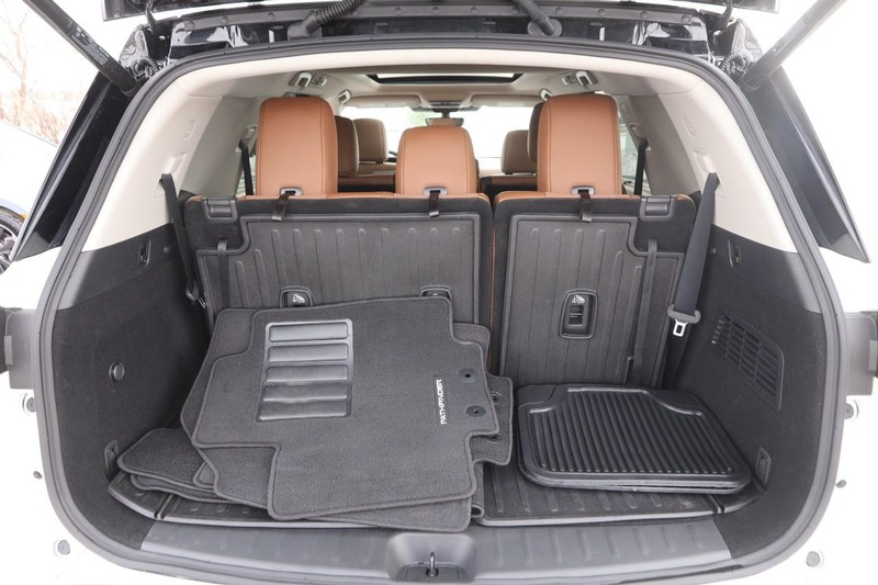 Nissan Pathfinder Vehicle Image 06