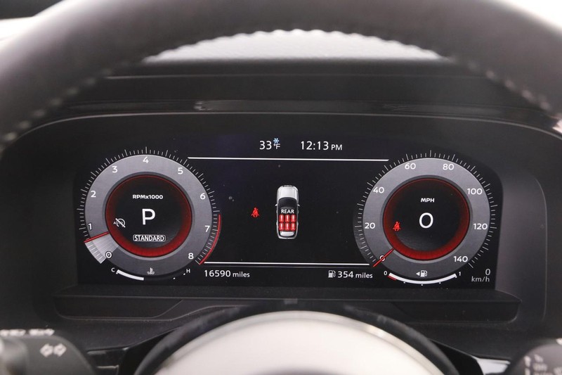 Nissan Pathfinder Vehicle Image 18