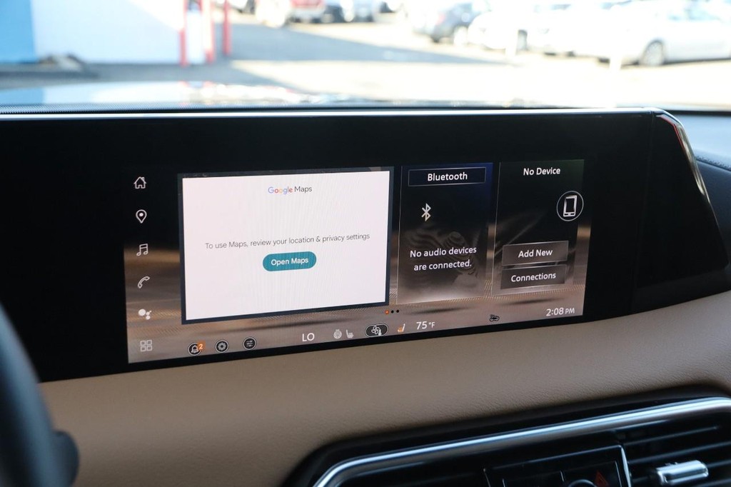 Nissan Armada Vehicle Image 18