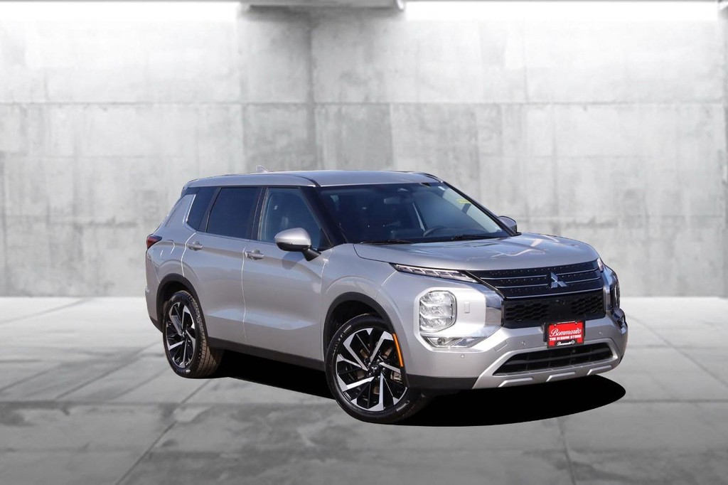 Mitsubishi Outlander Vehicle Image 02