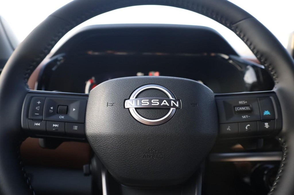 Nissan Pathfinder Vehicle Image 08