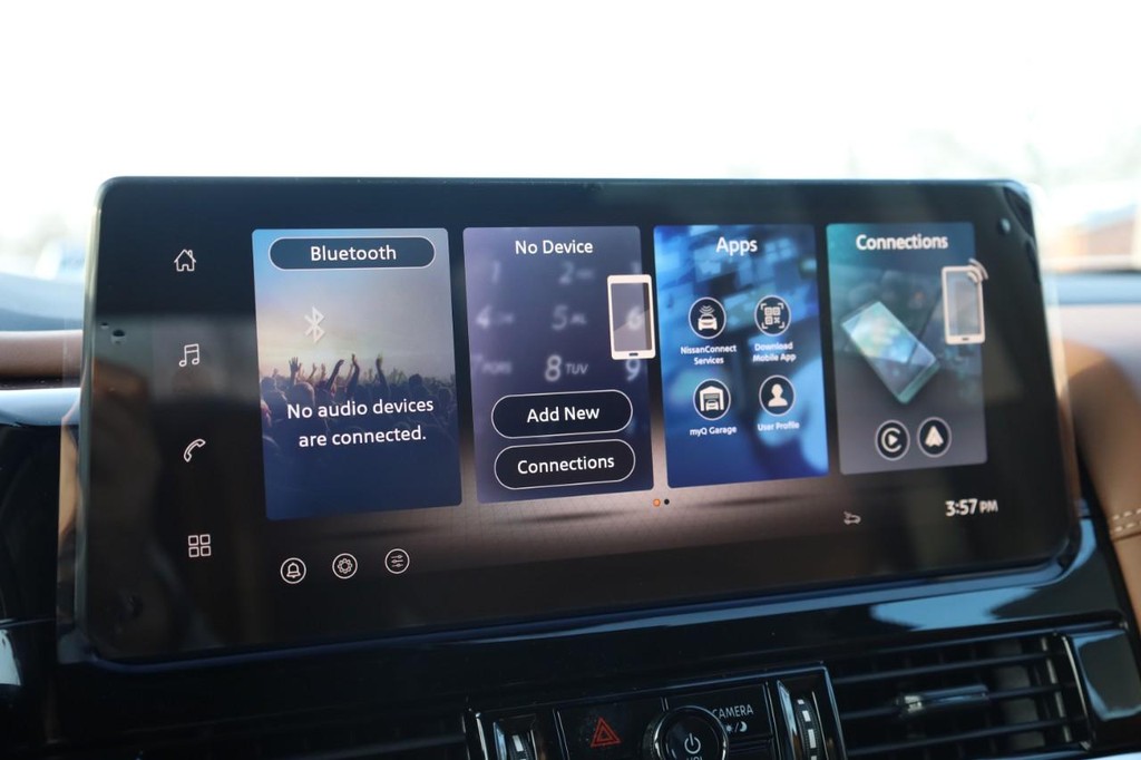 Nissan Pathfinder Vehicle Image 10