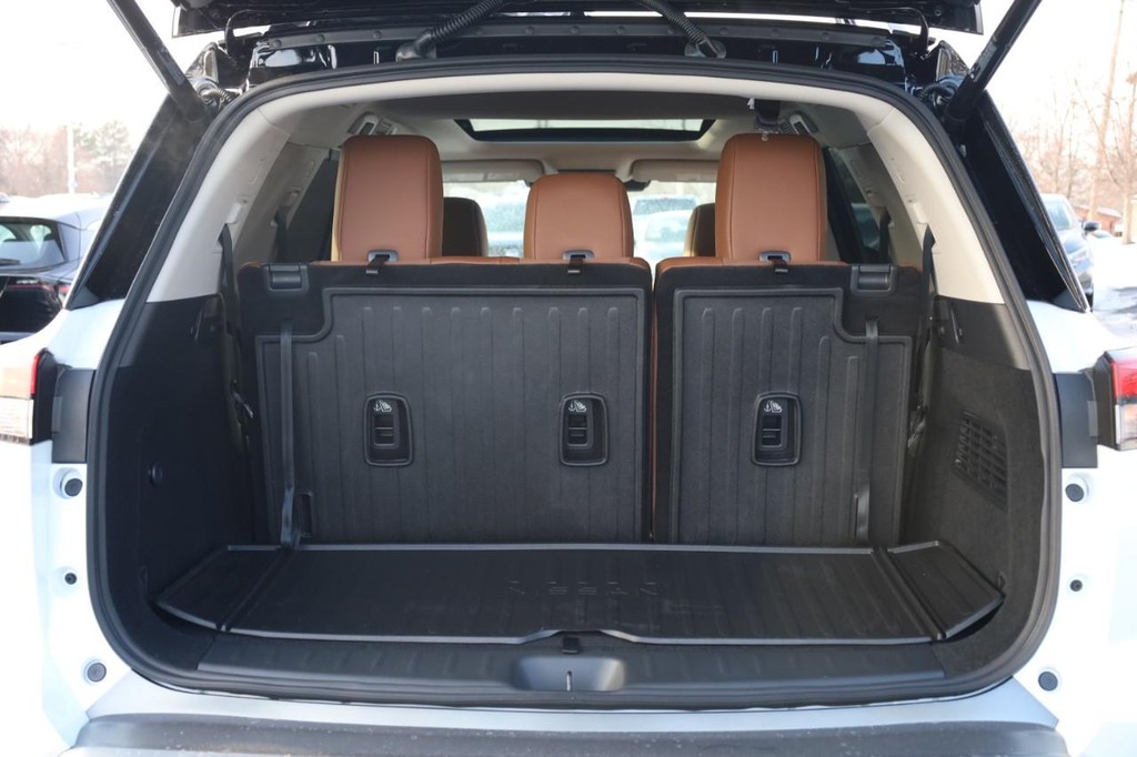 Nissan Pathfinder Vehicle Image 29