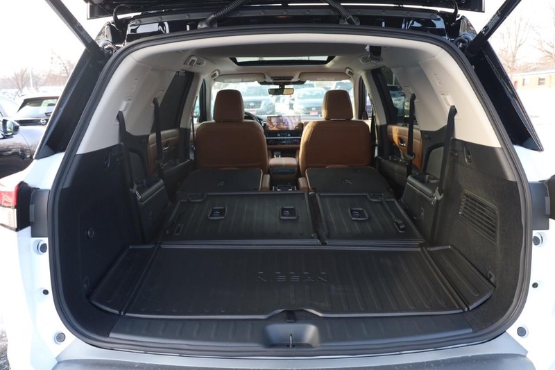 Nissan Pathfinder Vehicle Image 07