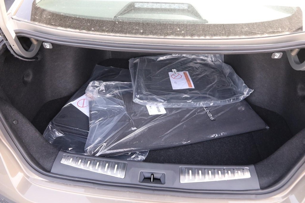 Nissan Sentra Vehicle Image 07