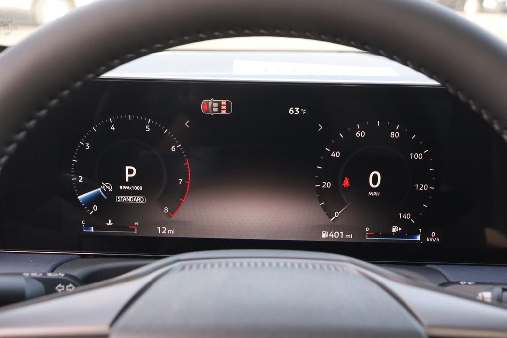 Nissan Sentra Vehicle Image 14