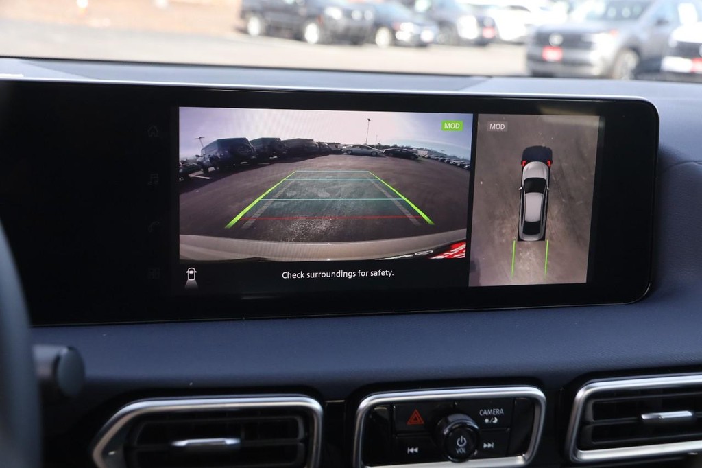 Nissan Sentra Vehicle Image 18