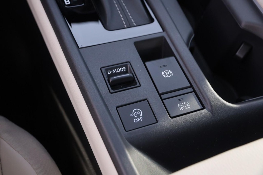 Nissan Sentra Vehicle Image 20