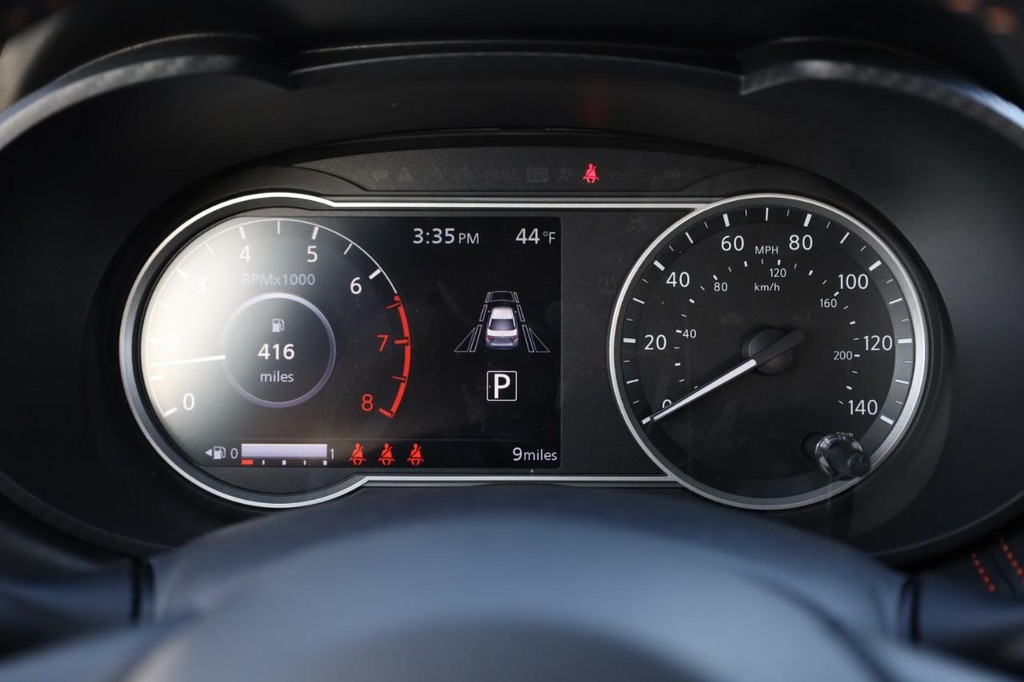 Nissan Versa Vehicle Image 09