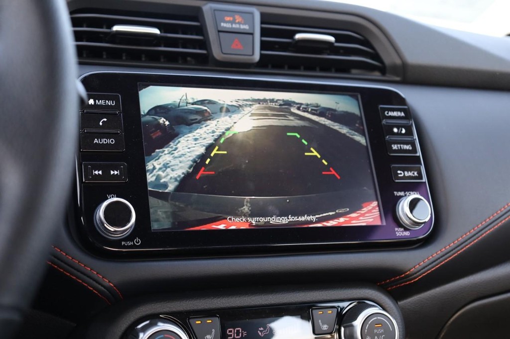 Nissan Versa Vehicle Image 11